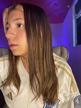 Isabella18_pink Chat XXX live