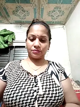 Payel_50 Adlı Modelin Canlı XXX Sohbeti