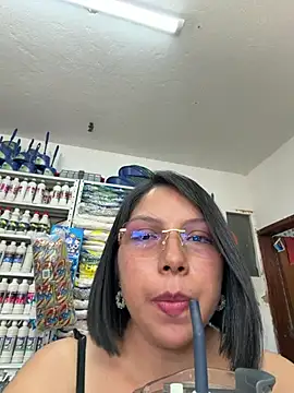 ISABELLA__LUNA: απευθείας συνομιλία ΧΧΧ