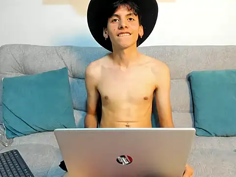 Angel_Dustt1 élő XXX-chatje