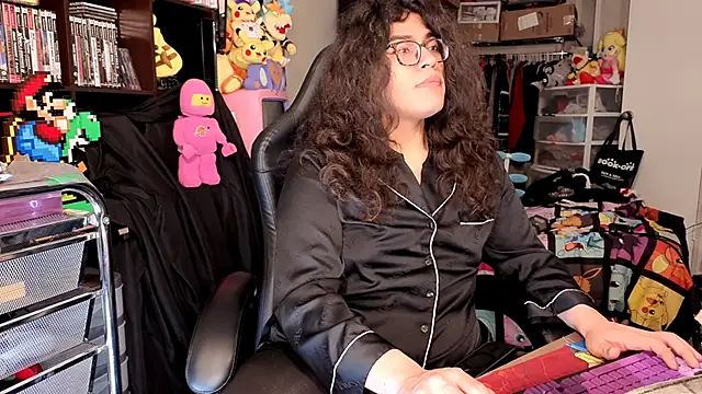 XXX chat uživo modela ShinyCherub