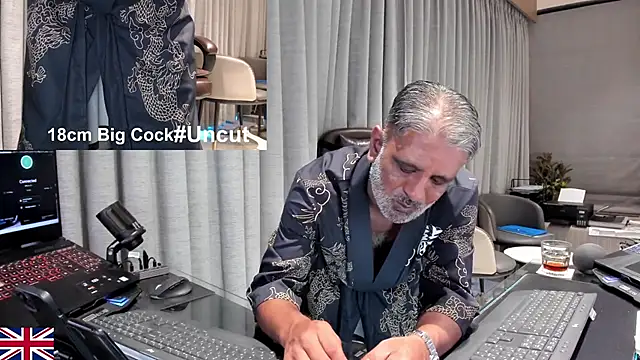 Chat +18 de OnlineBossUK ao vivo