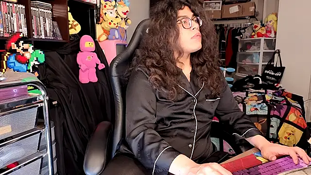 Chat XXX en directo de ShinyCherub