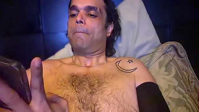 icebergslim281's Live XXX Chat