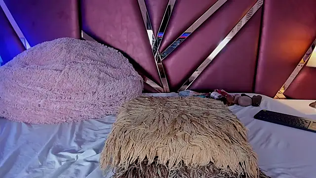 Chatroom XXX en direct de SelenaBloom