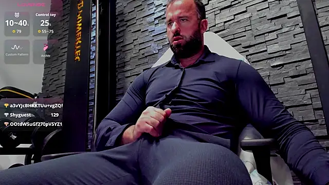Czat XXX na żywo – David_Big_Daddy