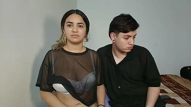 צ'אט XXX בשידור חי של Naughty_Nights_Live