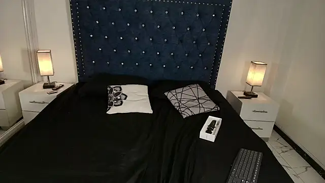 XXX chat uživo modela Kitty__meow