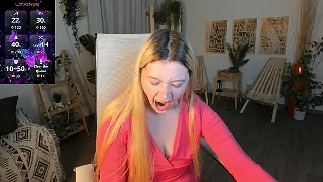 CelestineMauriac's Live XXX Chat