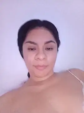 צ'אט XXX בשידור חי של luna_pinky