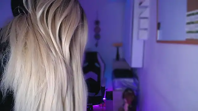 Chat +18 de channel_blondee ao vivo