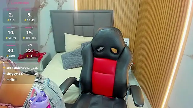 Živý XXX chat KORINASANTOS