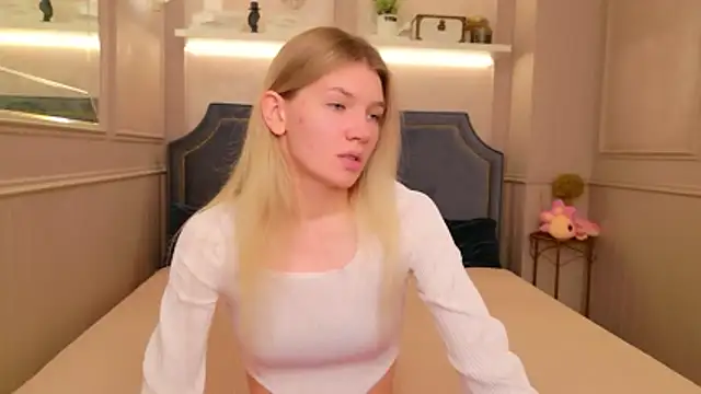 Vivien_Hans Chat XXX in diretta