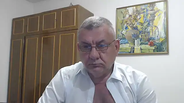צ'אט XXX בשידור חי של machomale3