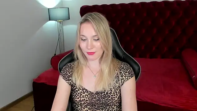 Živý XXX chat ElaraVoltage