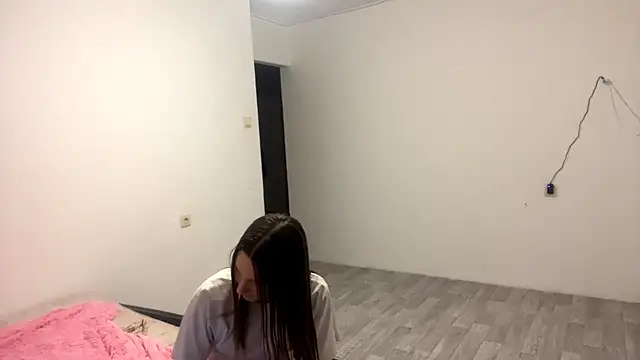 XXX chat uživo modela JuleCawood