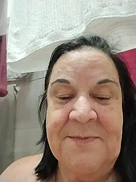 Yaya_Mineira – Naživo XXX chat