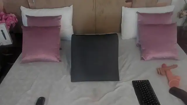 LizBrook Chat XXX live
