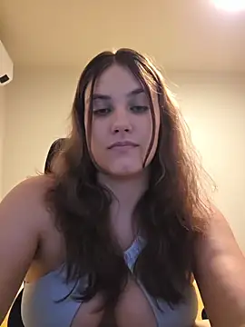 MiaRides19's Live XXX Chat