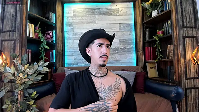 Donovan_Desmond's Live XXX Chat