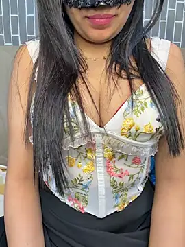escape_with_me's Live XXX Chat