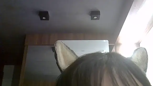 Chat +18 de SkinnyKitten ao vivo