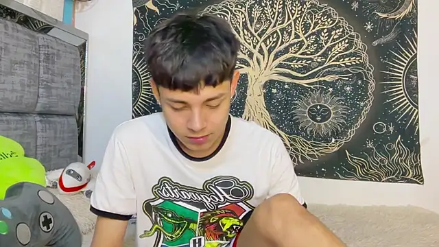 Czat XXX na żywo – Andy_Belier23