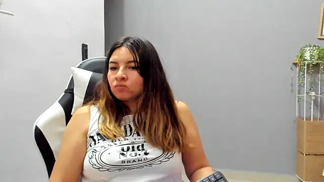 Czat XXX na żywo – __Emma__11__Lecat_