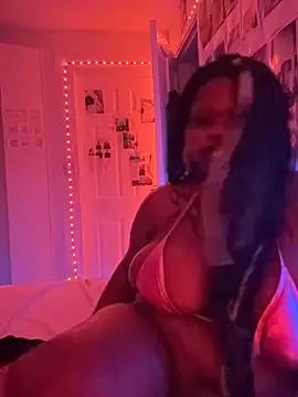 Nyla_xox 现场XXX聊天