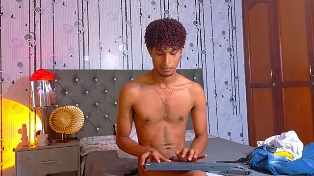 Онлайн чат XXX Alex_Bloom