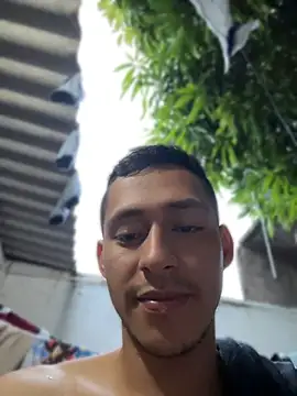צ'אט XXX בשידור חי של Boy_hot-