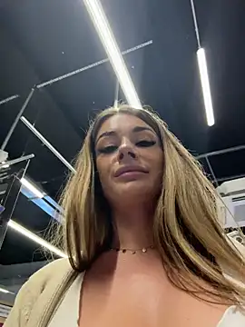 IsabellaEtthan live XXX chat