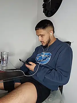 mosmar_20's Live XXX Chat