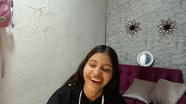 Evagirl69's Live XXX Chat