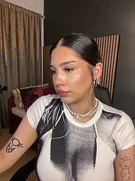 Chat +18 de lora_meow ao vivo