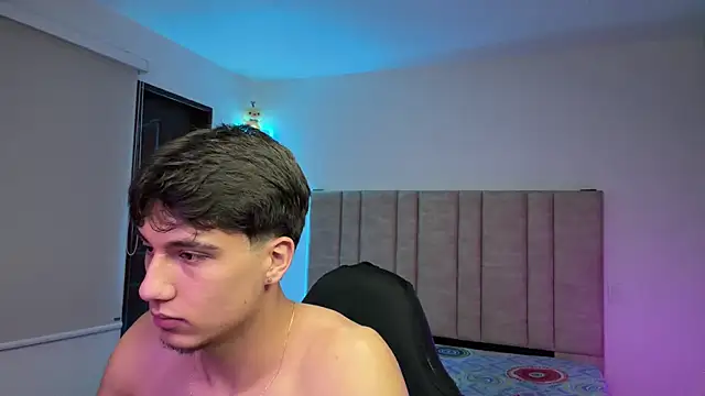 แชท XXX สดของ CHRIS_MORGAN1