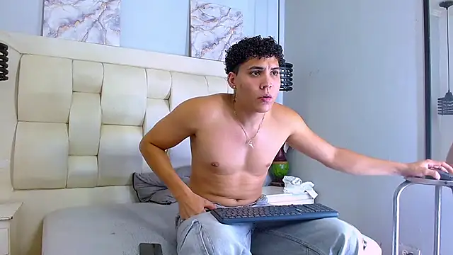 Chat XXX en directo de Rayan_Choi