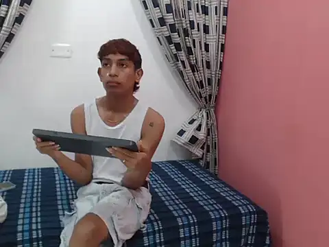 دردشة damian_wicked18 الجنسية المباشرة