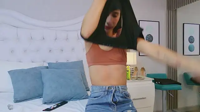 CaitlynMiller Adlı Modelin Canlı XXX Sohbeti