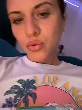 ScarlettNoirr's Live XXX Chat