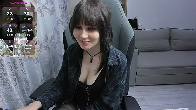 MistyDark Adlı Modelin Canlı XXX Sohbeti