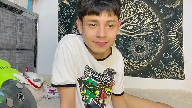 Andy_Belier23 Adlı Modelin Canlı XXX Sohbeti