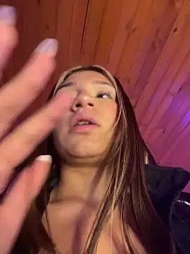 Chat +18 de Isabella18_pink ao vivo