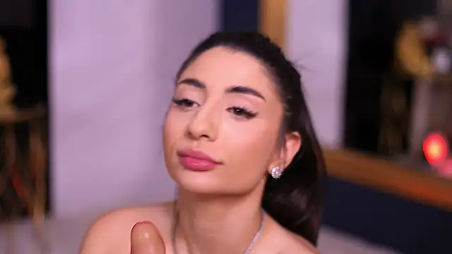 Chat XXX en directo de ChloeSin