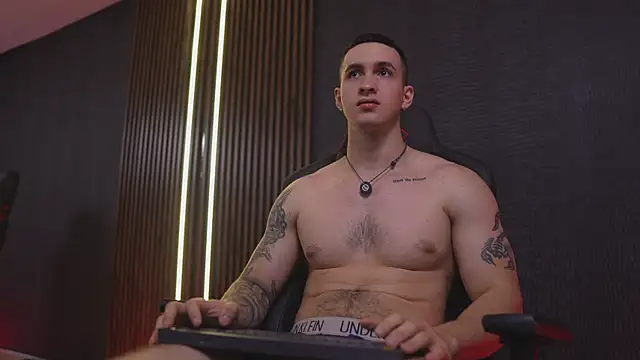 JacksonOlsenn Chat XXX live