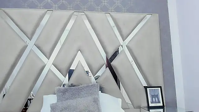 SweetVenuus Adlı Modelin Canlı XXX Sohbeti
