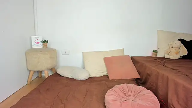 _Dannessa_ Adlı Modelin Canlı XXX Sohbeti