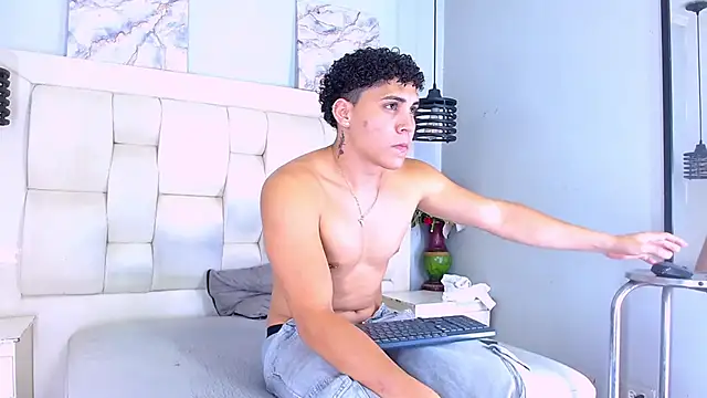 Rayan_Choi élő XXX-chatje