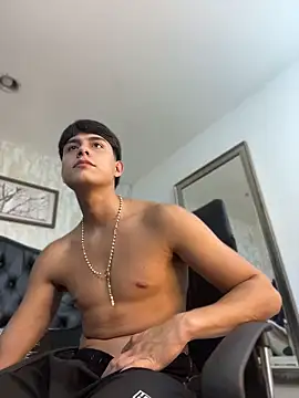 Lander_Cruz élő XXX-chatje