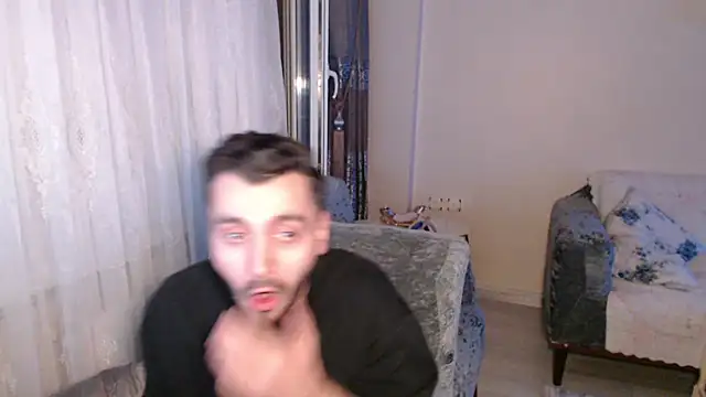 handsomeee04's Live XXX Chat